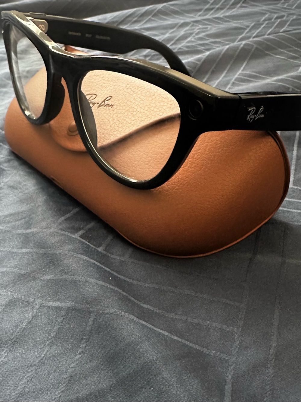 Ray-Ban Meta glasses transition lenses